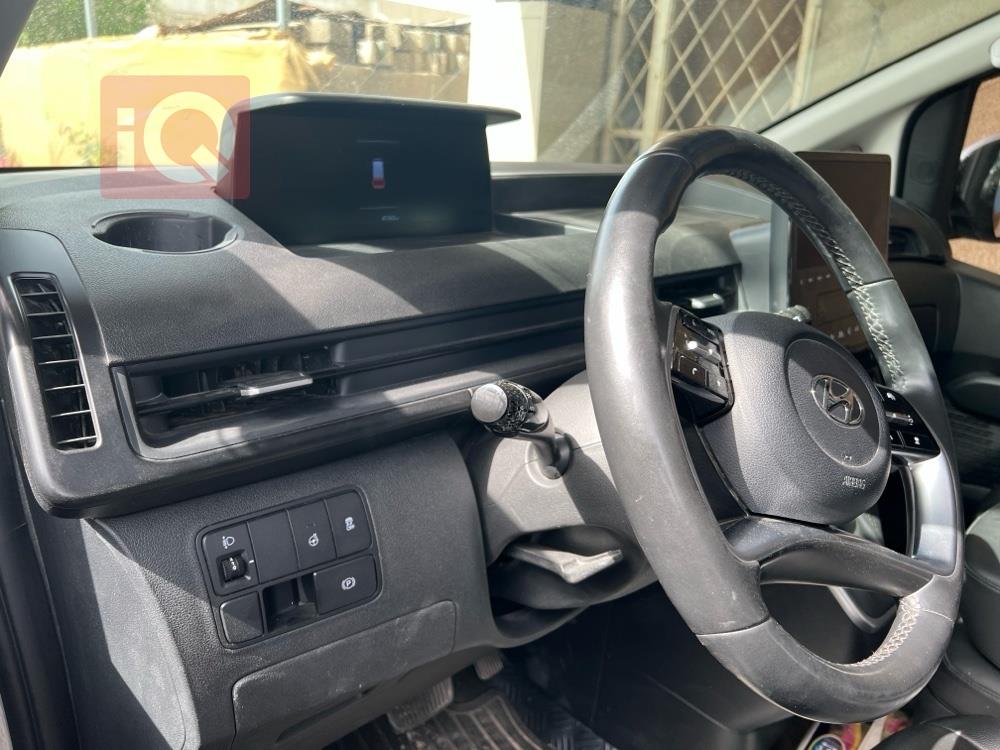 هیۆندای ستاریا